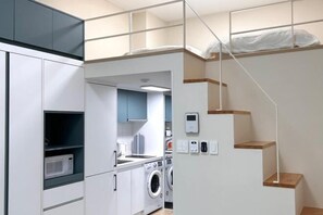 Room - Dongdaemun Market Duplex Apartment (Seoul)