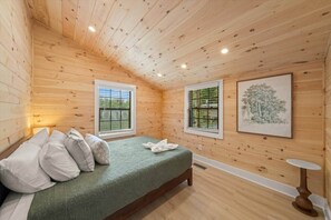 2 soverom, strykejern/-brett, wi-fi og sengetøy