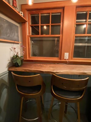 Interior - Gorgeous Art Home. Family, pets, friends, welcome! (Portland)