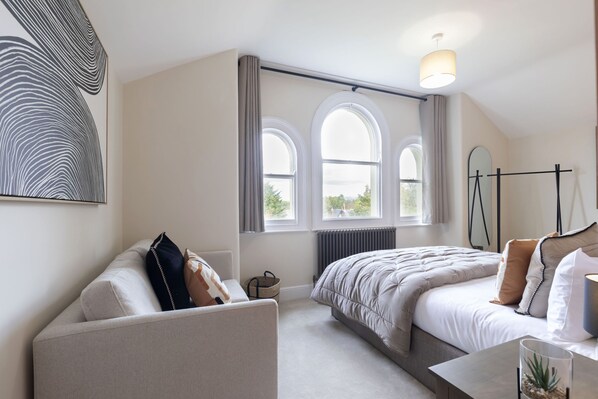 4 chambres, fer et planche à repasser, Wi-Fi gratuit, draps fournis