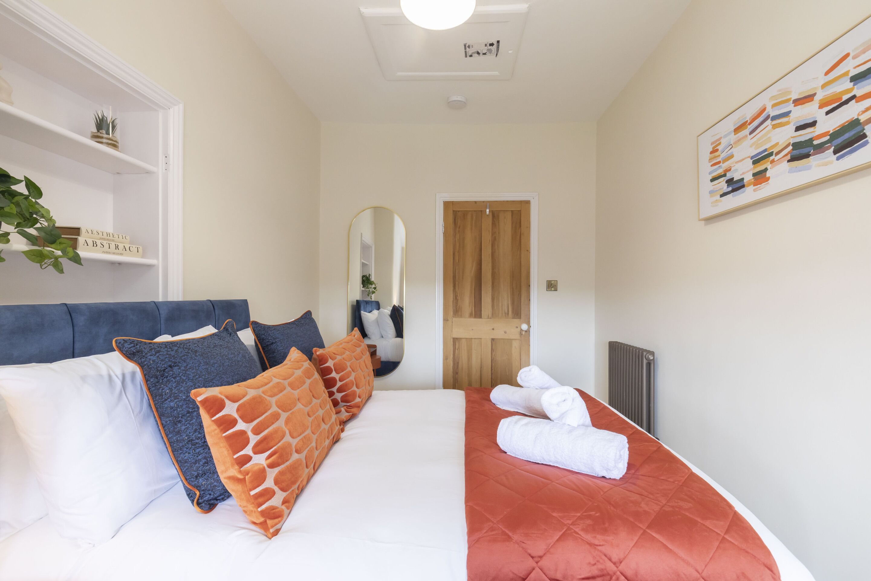 4 dormitorios, tabla de planchar con plancha, wifi gratis y ropa de cama