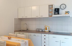 Refrigerador, placa de cocina