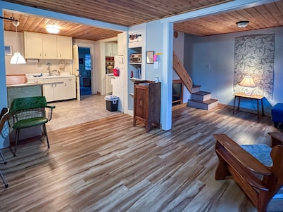 Dunrovin Vintage Beach Cottage - Port Orford, OR