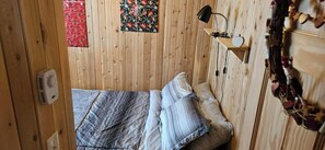 2 多间卧室、熨斗/熨衣板、WiFi、床单