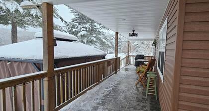 Cozy Cottage on the Nashwaak River, access to river and NB Trail system