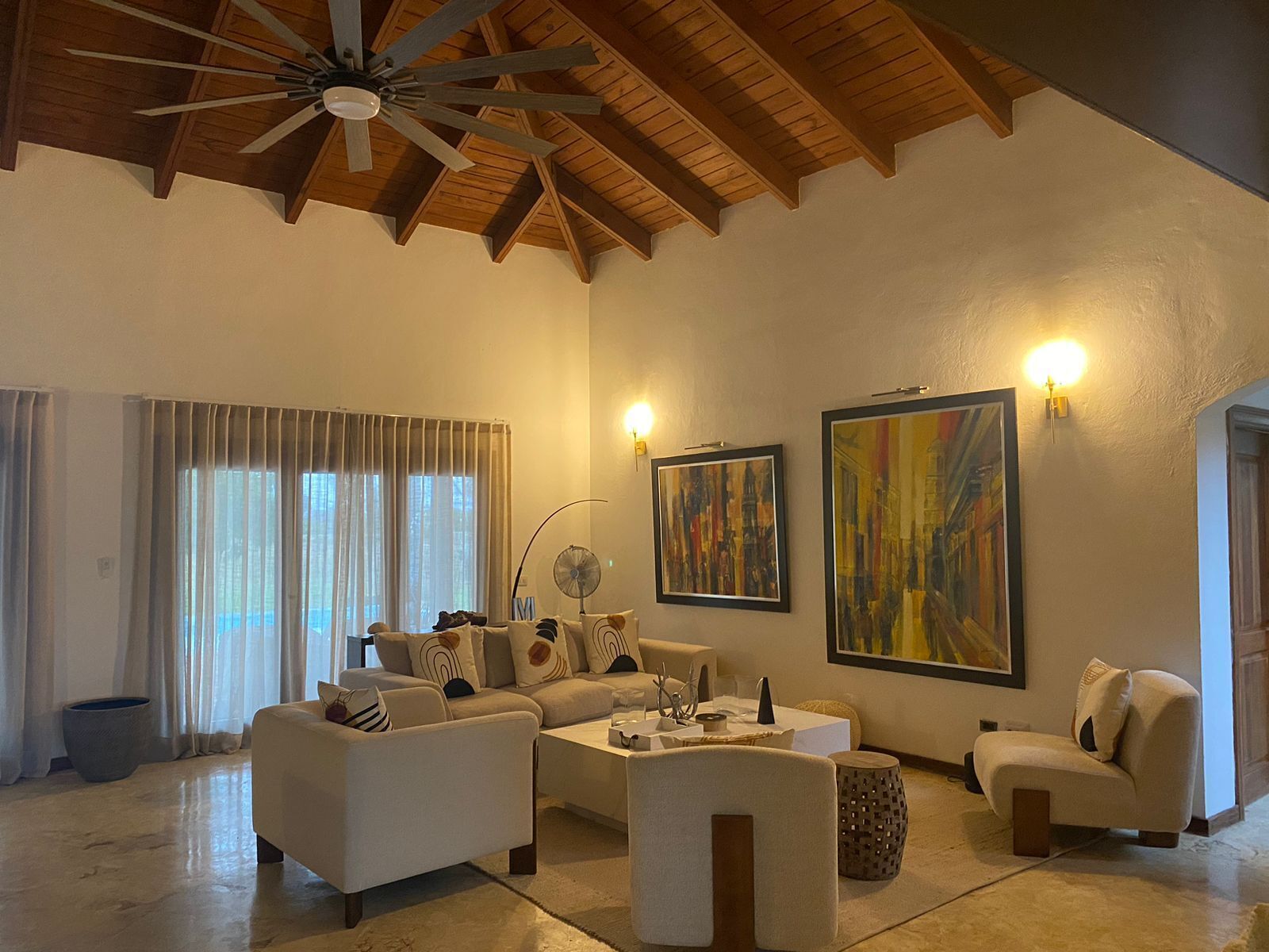 المنشأة من الداخل