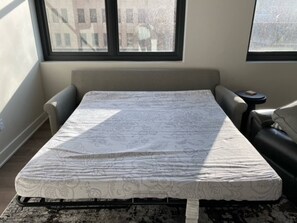 2 bedrooms, iron/ironing board, WiFi, bed sheets