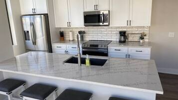 Microwave, oven, stovetop, dishwasher