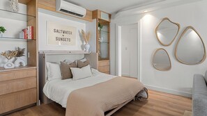 3 bedrooms, iron/ironing board, WiFi, bed sheets - Luxury Oceanfront 3-bedroom Retreat with AC in the heart of Kihei (Kihei)