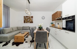 Interior - 2 bedroom awesome apartment in Crikvenica (Crikvenica)