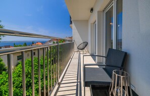 Property grounds - 2 bedroom beautiful apartment in Crikvenica (Crikvenica)