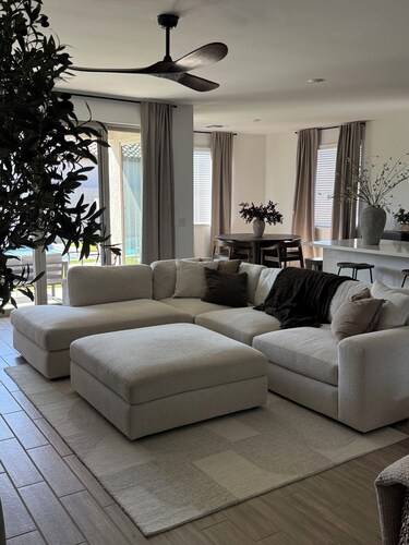 •NEW- Stylish 3-Bedroom, 2-Bath Oasis with Pool – Comfort & Relaxation in One!