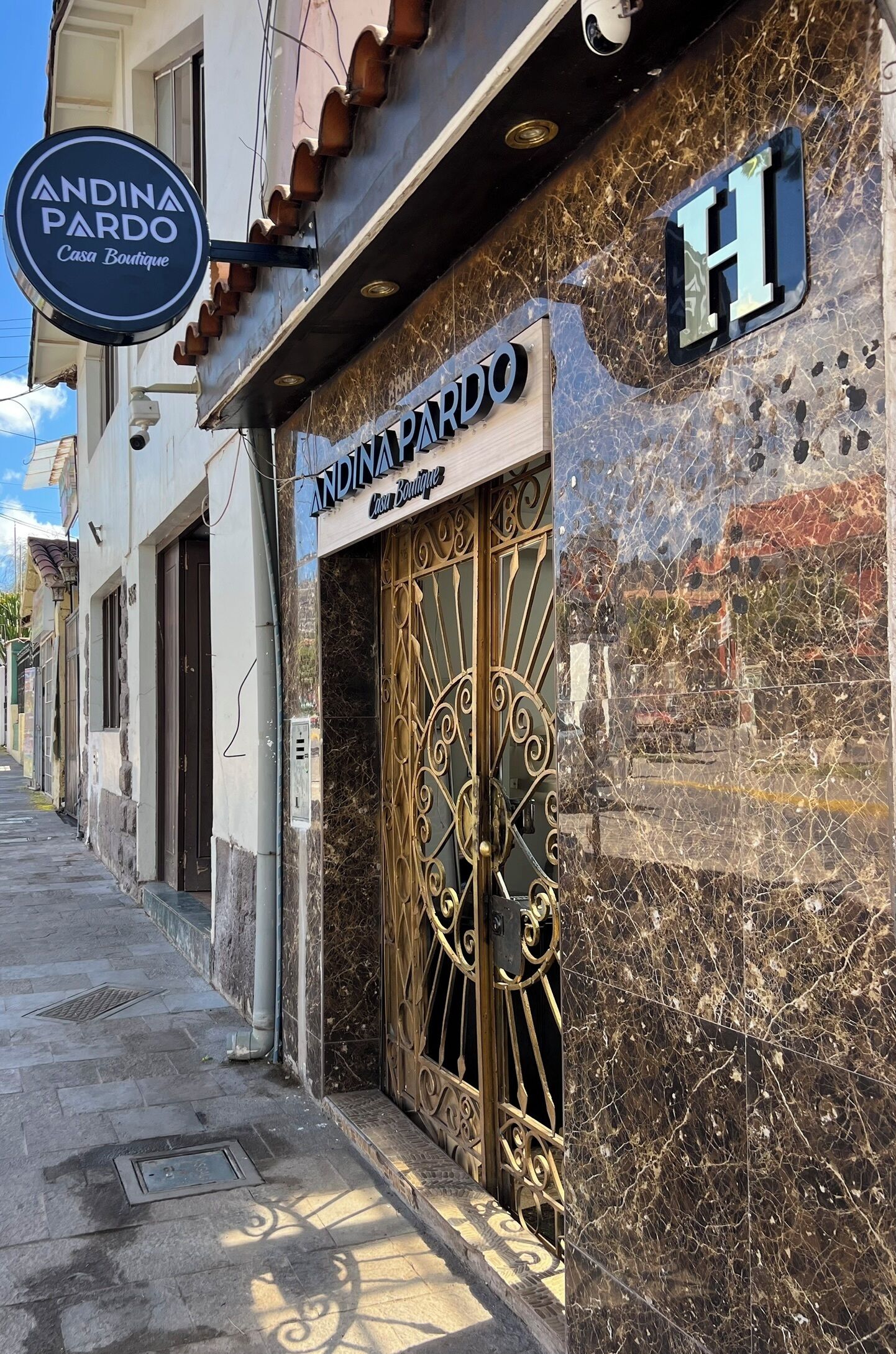 Fachada de la propiedad