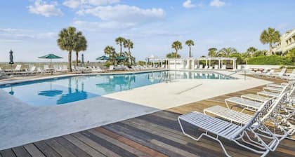 Seacrest 2512 Stunning View, Walk to Coligny Shops & Restaurants