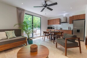 Apartment, 1 Bedroom, Garden View | Interior