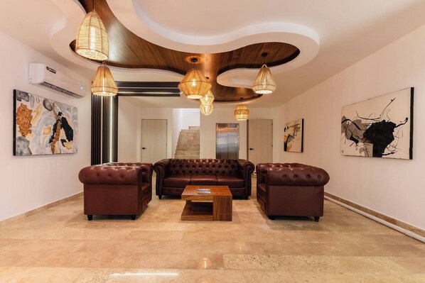 Interior - Modern and Bright Rooftop Pools gym Cowork (Tulum)