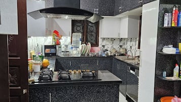 Casa, 3 habitaciones, para fumadores, balcón | Interior