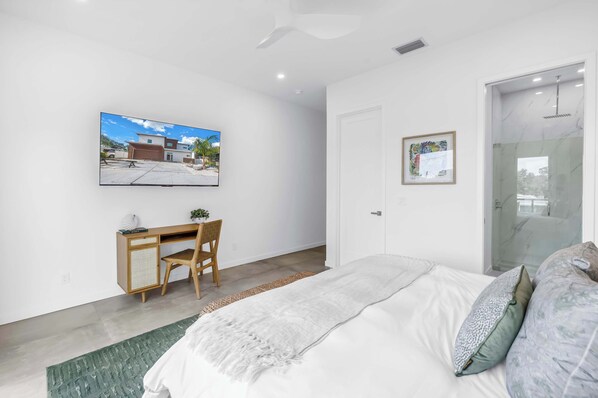 6 bedrooms, iron/ironing board, WiFi, bed sheets