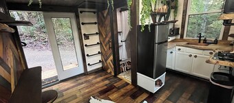 Welcome to Tree Top Cottage in the Smoky Mountains leaving lasting memories