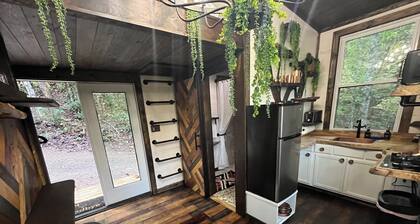 Welcome to Tree Top Cottage in the Smoky Mountains leaving lasting memories