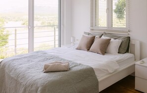 3 عدّة غرف نوم وخزنة داخل الغرفة وواي فاي مجانًا