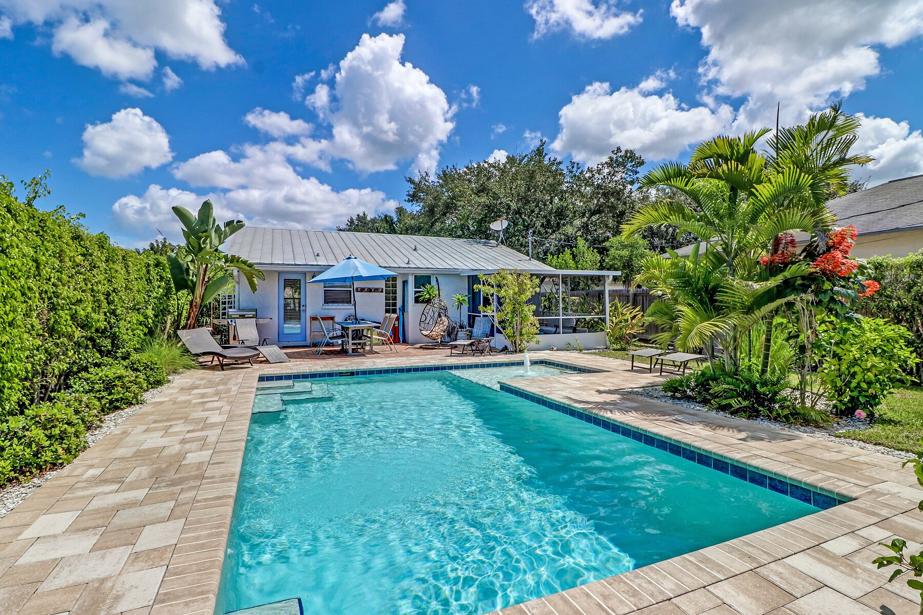 屋外プール、温水プール