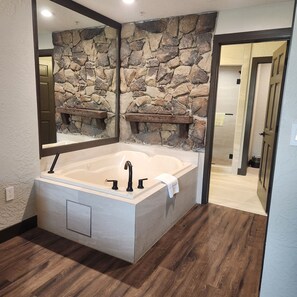 Shower, jetted bath, hair dryer, towels - 2-Bedroom Ski Retreat, Pools, Gym & Dining at Westgate, Park City, UT (Park City)