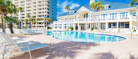 Piscine couverte, piscine extérieure