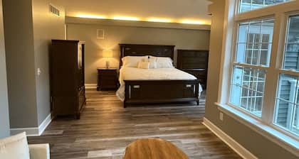 Peaceful, Private, Prime Location