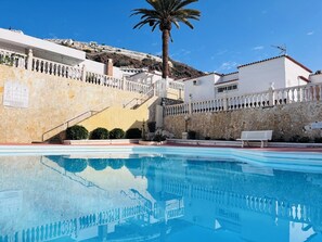 House, 3 Bedrooms, Smoking, Terrace | Pool