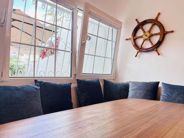 House, 3 Bedrooms, Smoking, Terrace | Dining