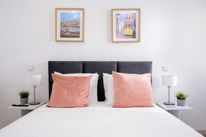 4 camere, ferro/asse da stiro, Wi-Fi gratuito, lenzuola