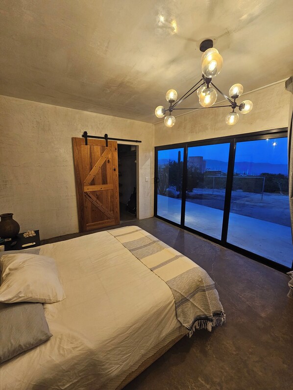 4 quartos, Wi-Fi de cortesia, roupa de cama