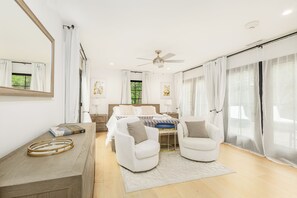 6 عدّة غرف نوم ومكواة/لوح كي وواي فاي وملاءات أسرّة