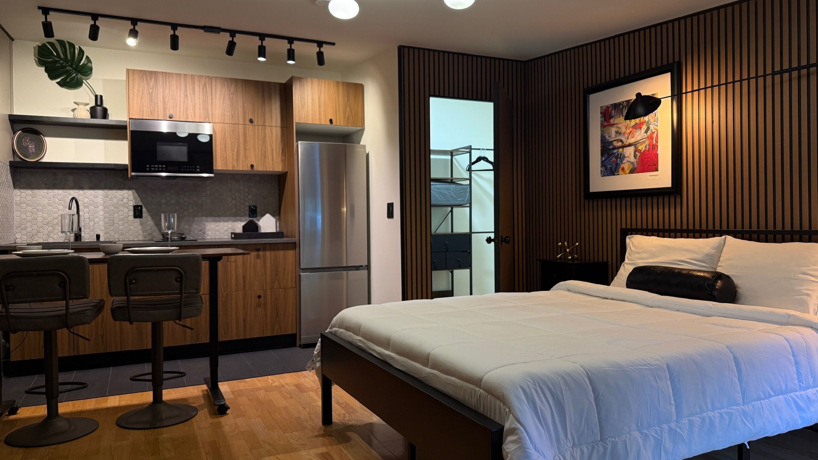 1 bedroom, internet, bed sheets