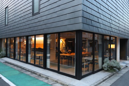 E10HOSTEL