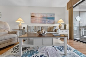 TV - Cozy 2BR Condo at Shipwatch Pointe Condos! (Myrtle Beach)
