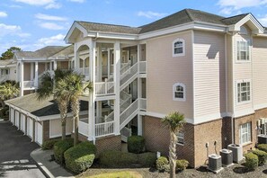 Exterior - Elegant Condo at Myrtlewood Golf, Prime Location (Myrtle Beach)