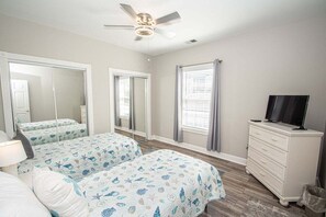 Free WiFi, bed sheets - Golfer's Haven Overlooking Lake at Myrtlewood Golf (Myrtle Beach)