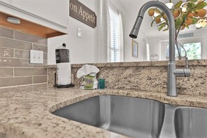 Interior - 1st floor w/ Great Views of River Oaks Golf Course (Myrtle Beach)