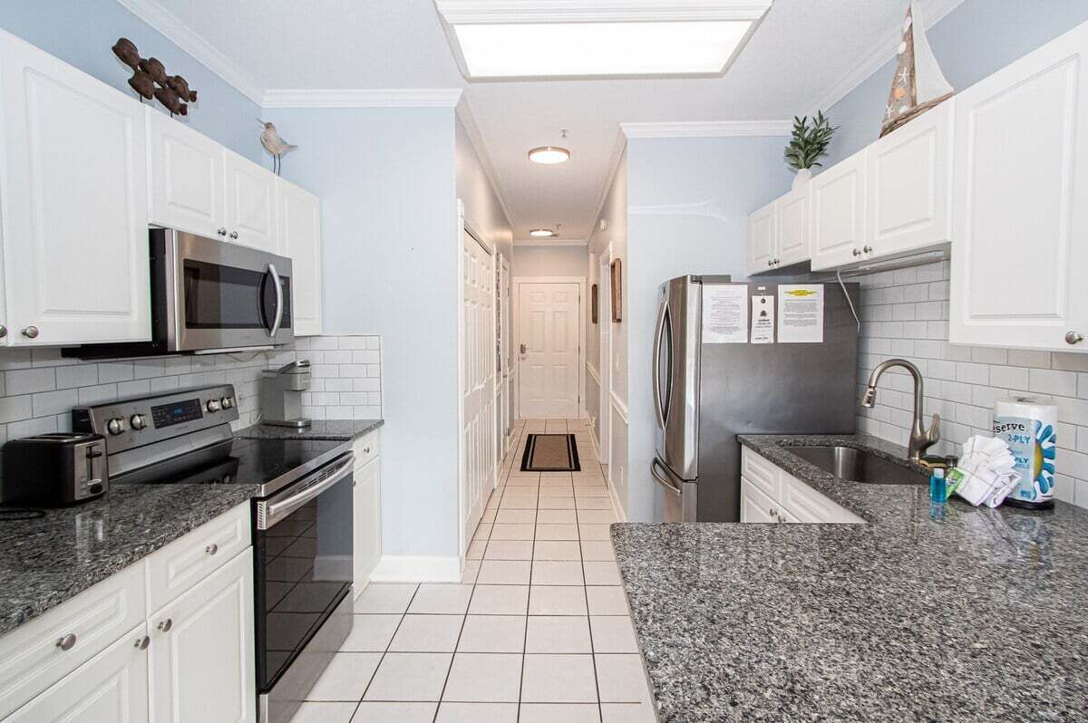 冰箱、微波炉、烤箱、炉灶