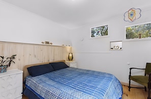 3 quartos, ferros/tábuas de passar roupa, Wi-Fi, roupa de cama