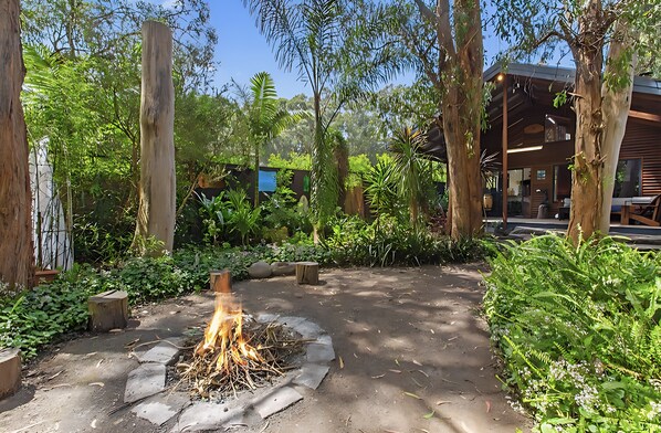 المنطقة المحيطة بالمنشأة