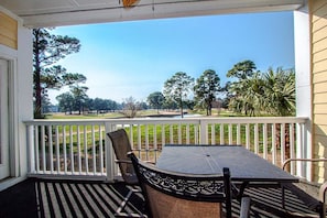 Outdoor dining - 2BR with stunning Myrtlewood Golf and lake views (Myrtle Beach)