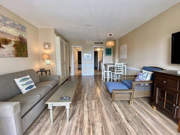TV - Comfortable & Cozy 1Br Condo- Close to Beach! (Myrtle Beach)