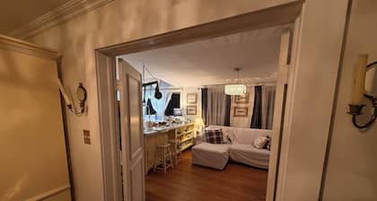 Historic Beautifully Preserved 1800’s Retreat - Large 1bd Apt in PJ Village