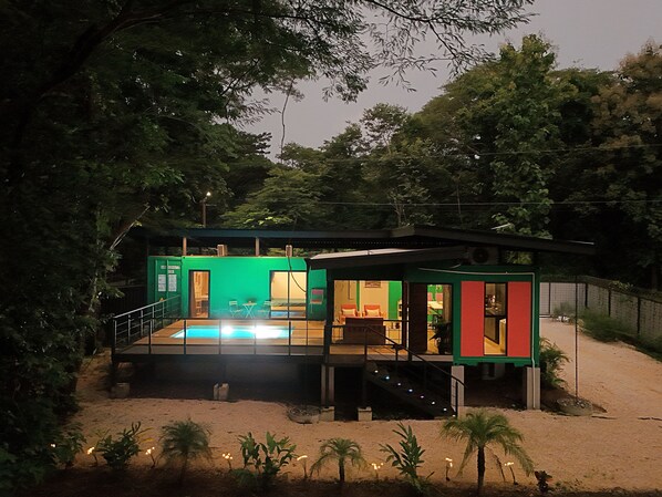 Exterior - Pura Vida Jungle Container - Playa Avellanas (Guanacaste Province)