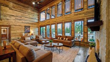 Smart-TV, Kamin, Videospiele, TischfuĂball