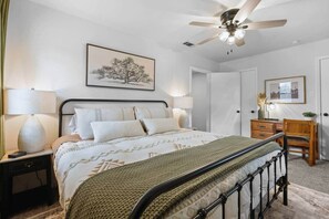 2 slaapkamers, een strijkplank/strijkijzer, wifi, beddengoed