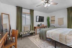 2 bedrooms, iron/ironing board, WiFi, bed sheets